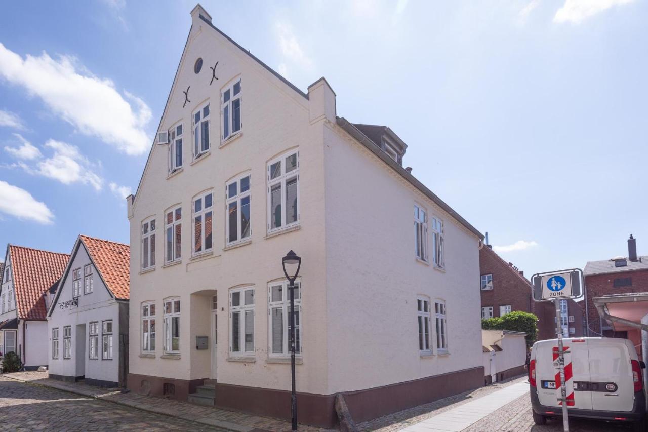 Apartmenthaus Theodor Storm Meeresstrand 후줌 외부 사진